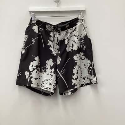 Lululemon Mens  Size L Black  / White swim shorts 