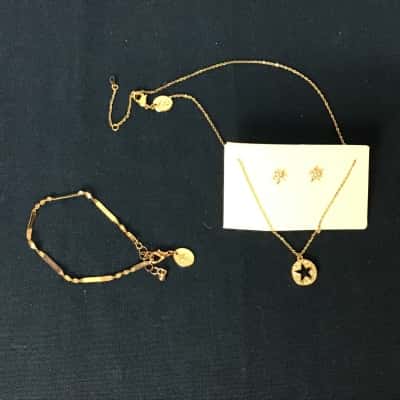  Womens 3 Piece Goldtoned Jewellery Set with 1 Bracelet, 1 pair of Earrings, and 1 Necklace 