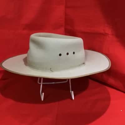 Akubra Cattleman Hat Size 55