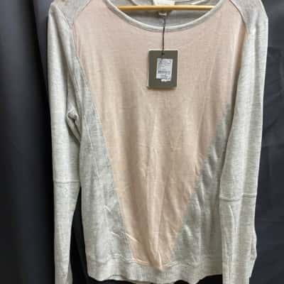 Witchery Womens Size XL Light Grey Spliced Front Top