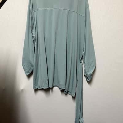 beme Womens  Size L Teal Shirt