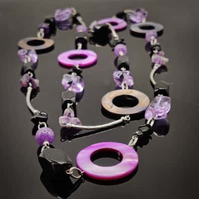 Beautiful & Stunning Shell, Glass & Amethyst Chips Necklace With Purple & Grey Tones 110cm Long