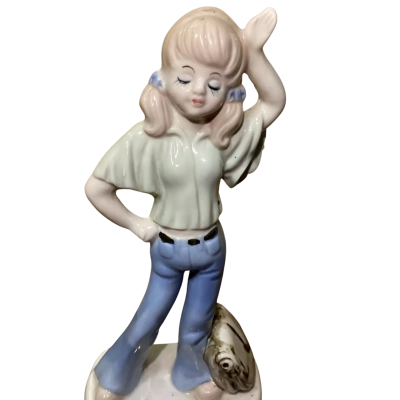 Mod Teen Statue