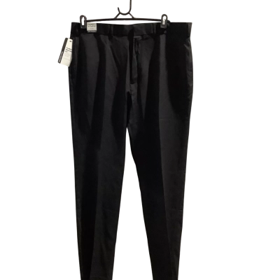 Van Heusen Mens Dress Pants Black  Straight Leg Size 102R PLEASE READ DESCRIPTION