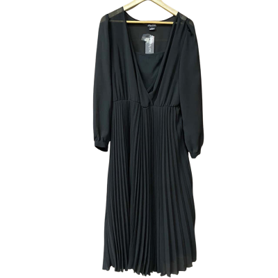 BNWT City Chic Womens Size XS Black Pleated Dress  