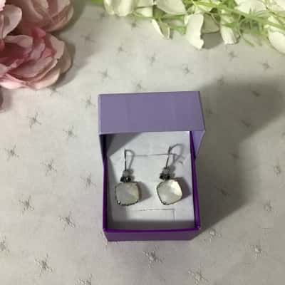  Womens 925 Silver / Mother of Pearl Drop Earrings