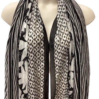 Perri Cutten Womens  Size One Size Scarf Black  / White 