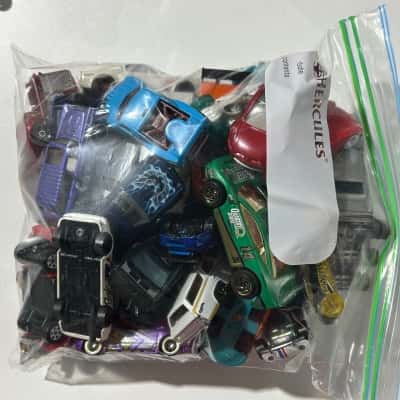 0.5kg bag of Hot Wheels Cars