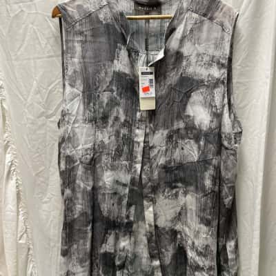 Maggie T Womens  Size 22 Sleeveless Top Black  / Grey 