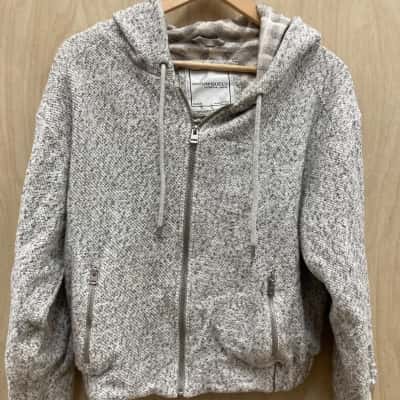 Lorna Jane Womens  Size S Grey Zip Winter Hoodie (16)