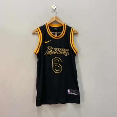 NBA / Nike  La Lakers #6 LeBron James Mens  Size M Jersey Black  / Yellow 