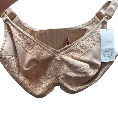 Triumph Womens  Size 14 H Bra Nude 