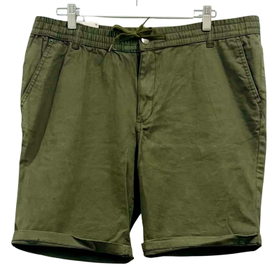 BNWT RT Khaki Shorts Size XL Skinny Fit 