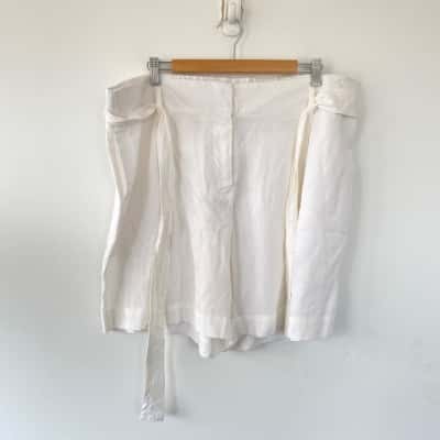 Katies White Core Linen Belted Shorts Size 20 