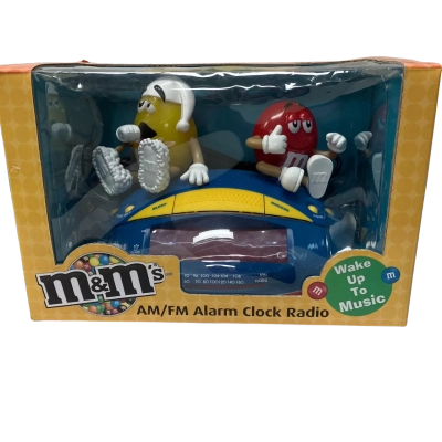 M&M AM/FM Clock Radio 
