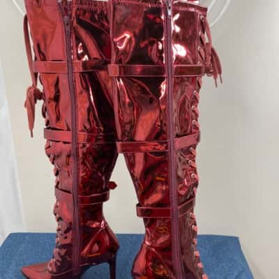 Sheln Womens  Size 8 high Boots Red 