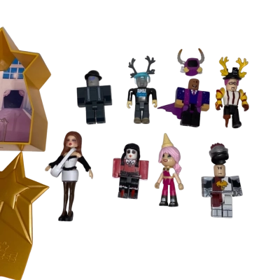 8x Roblux Characters 
