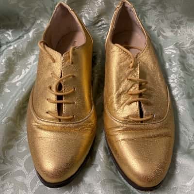 Mimco Womens  Size 39 Flats Gold 