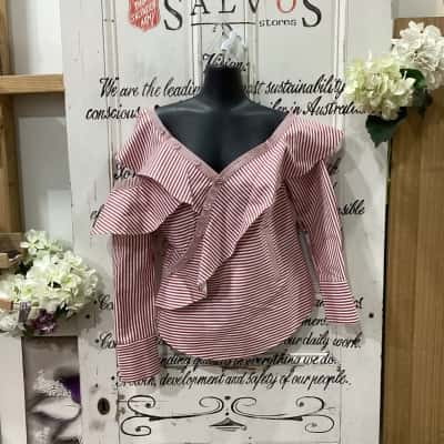Self Portrait Brand! NWOT OFF THE SHOULDER RUFFLED COLLAR DETAILED SHIRT! Womens  Size 10 3/4 Sleeve Shirt / Off-the-shoulder Top Pattern / Pinstriped / Red / White 