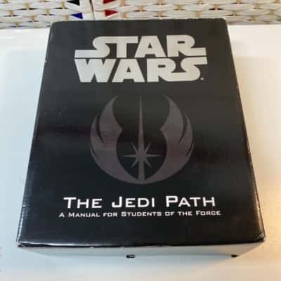 Star Wars: The Jedi Path Collectors Bookcase With book
