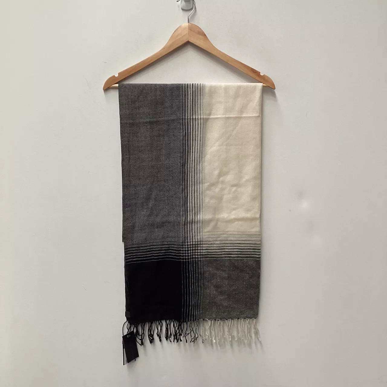 NEW - David Lawrence Fine Wool Border Check Scarf Black/Ivory(s) - New ...