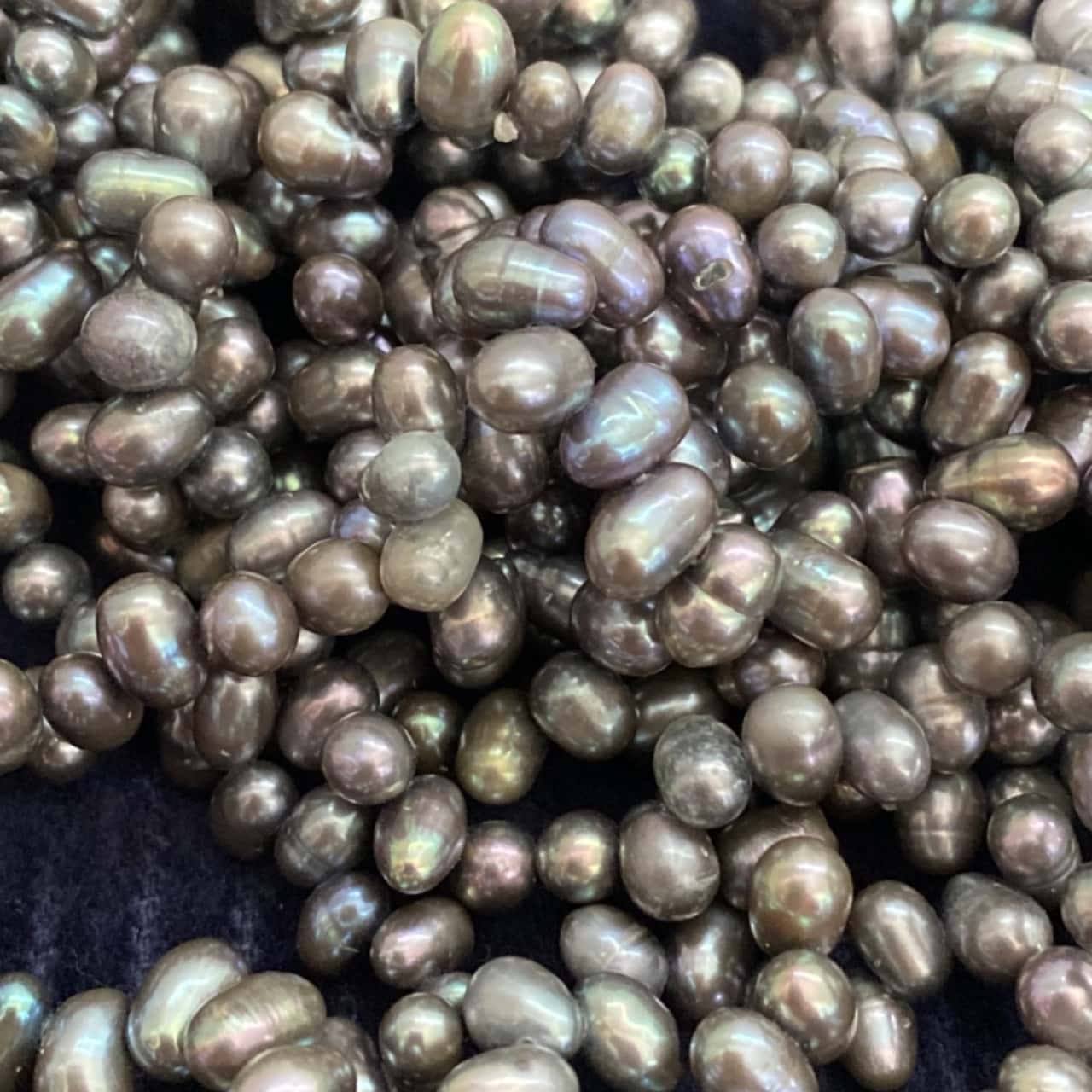Grey Freshwater Pearls (s)
