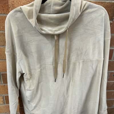  Womens Serra  Size 8 Jumper Cream 