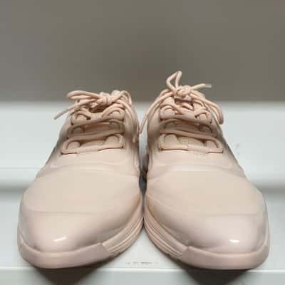 Skechers Womens  Size 7 Sneakers Pink  