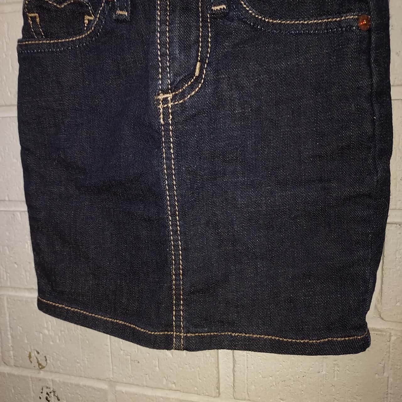 Levi's size 4 Made in Pakistan Skirt Denim Copper Rivets Levi Kids Good