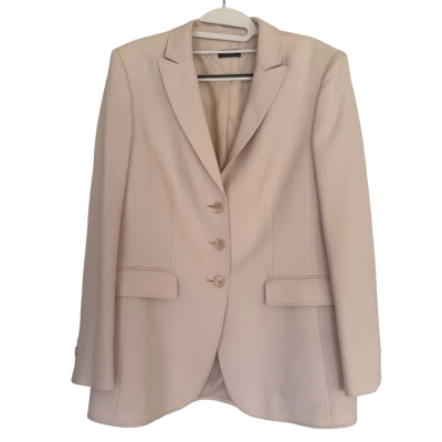Basler.  Cream Long. Blazer.    Size 16 