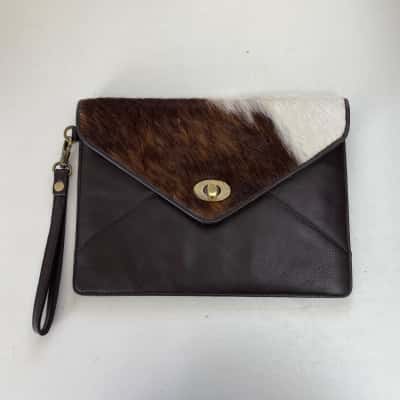 The Design Edge Brown Cow Fur Leather Clutch 