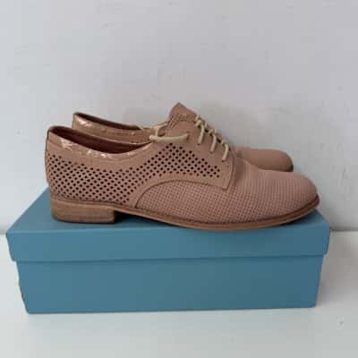 Django & Juliette Asbury Shoes - Size 40 