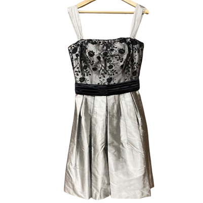 Sybille Deville Womens Black Floral Beaded/Silver Formal Dress  