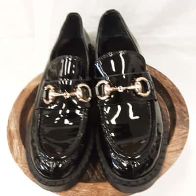 Wittner Womens  Size 39 Black loafer style with classic horse bit detail  with chunky sole