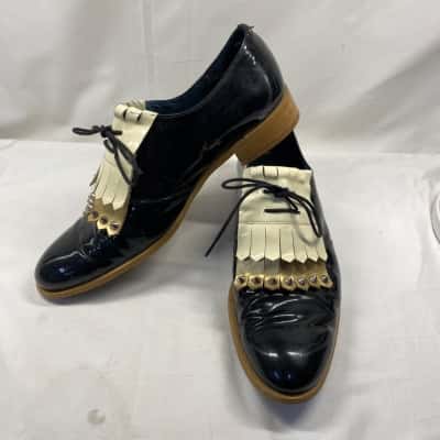 Mus & Roew Womens  Size 41 Flats Black  