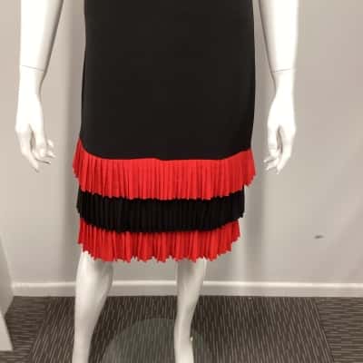 Frank Lyman Womens  Size 8 Black  / Red 