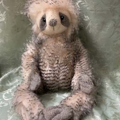 Mon Ami ‘Simon’ Sloth Plush 