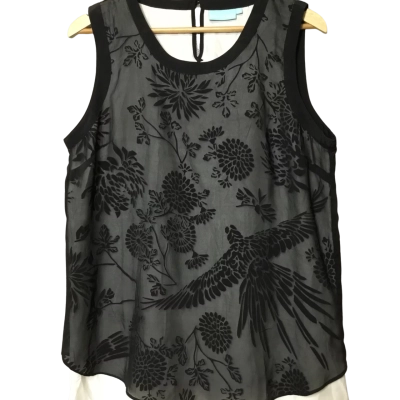 Blue Illusion Womens  Size M Short Sleeve Top Black  