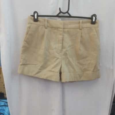 Gap Womens  Size 4( XXS) Shorts Beige 