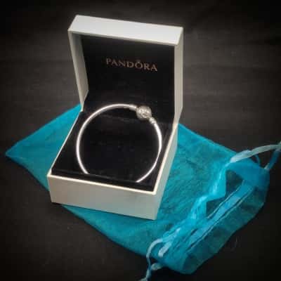 Perfect Gift Pandora 925 Silver C.Z. Bow Clasp Bangle 5cm Diameter In Original Box