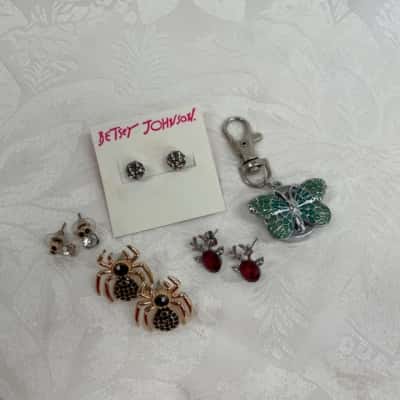 Super Cute Collection of Costume Animal Earrings & Butterfly Watch Clip
