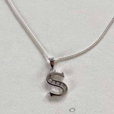 925 Sterling Silver S Pendant Necklace 