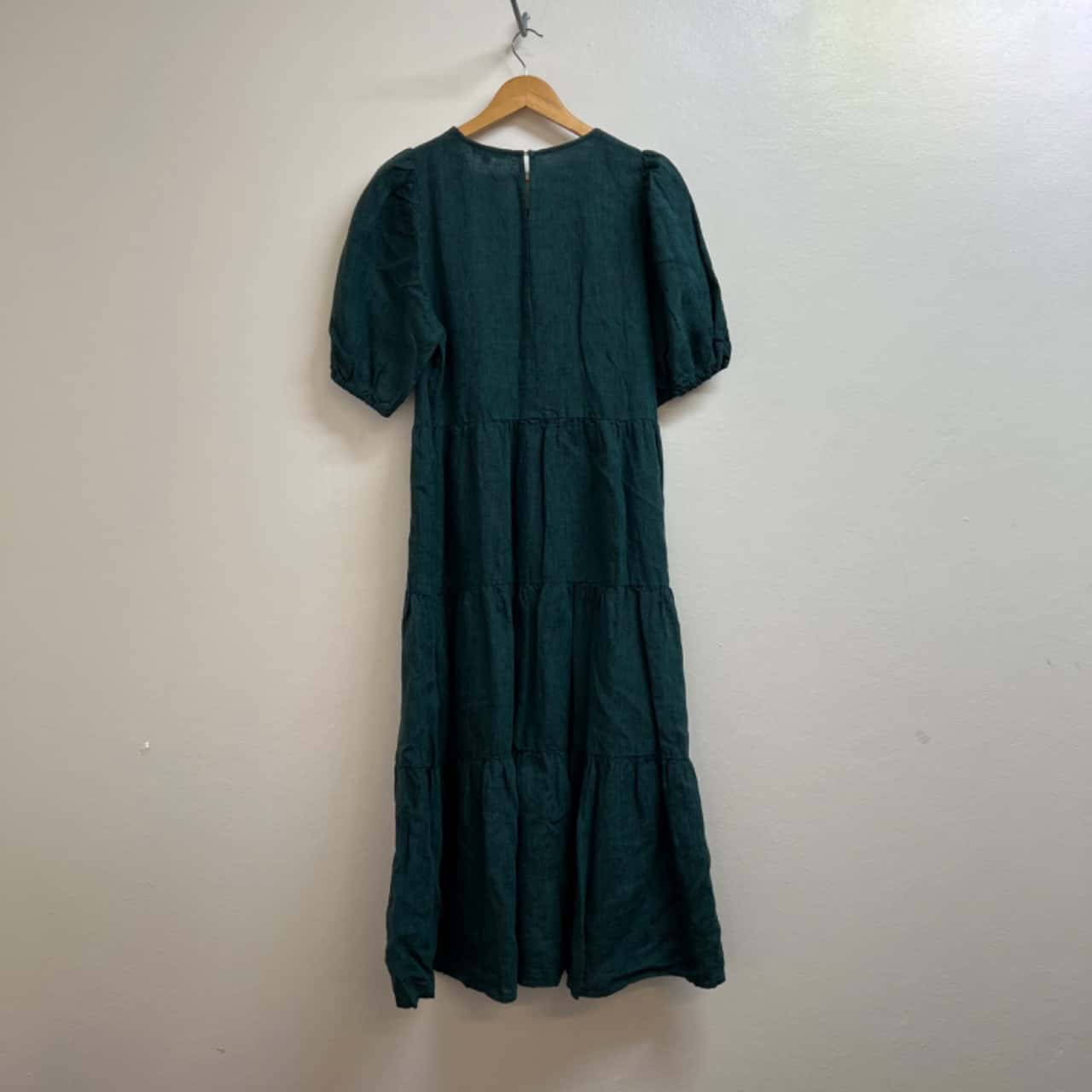 Target Maxi Dress - Size 12 - Linen - Green - BNWT(s) - New With Tags | Salvos Stores Target Maxi Dress - Size 12 - Linen - Green - BNWT(s) - New With Tags | Salvos Stores
