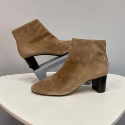Witchery Womens  Suede Leather Ankle Boots Size 6 / 6.5 Brown 