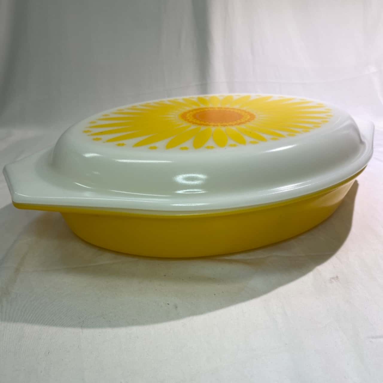 thumbnail image 2 of Xigua Vintage Sunflower Butterfly Casserole Dish Carrier For Hot Or Cold Food Storage,Insulated Casserole Carrying Case Perfect For Parties, Picnics... 2 of 14