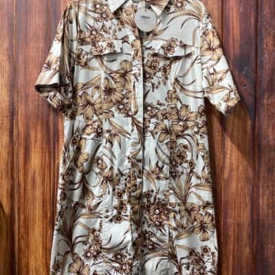 Serafina  Size M Brown / White floral dress new 