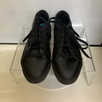 Converse Unisex  Size 9 Sneakers Black  