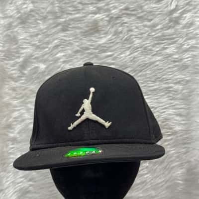 Nike Mens Cap Black  / White 