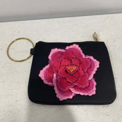  Womens Evening Bag Black  / Gold / Pink  