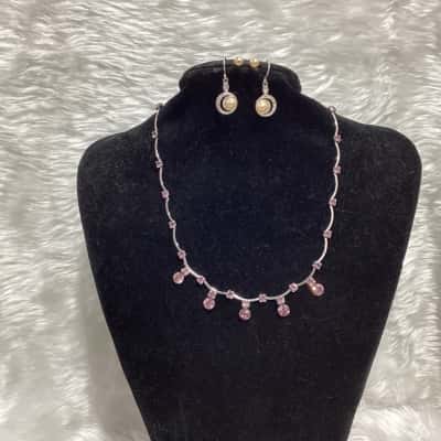  Womens Necklace Other / Pink  / Silver,& 2 x earrings 